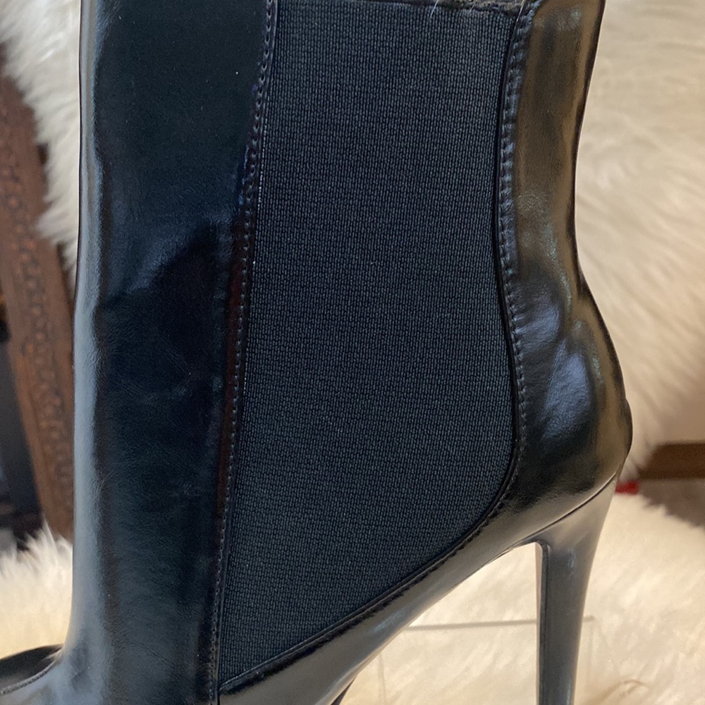 Black Pointy Toe Pull On Booties - image 6